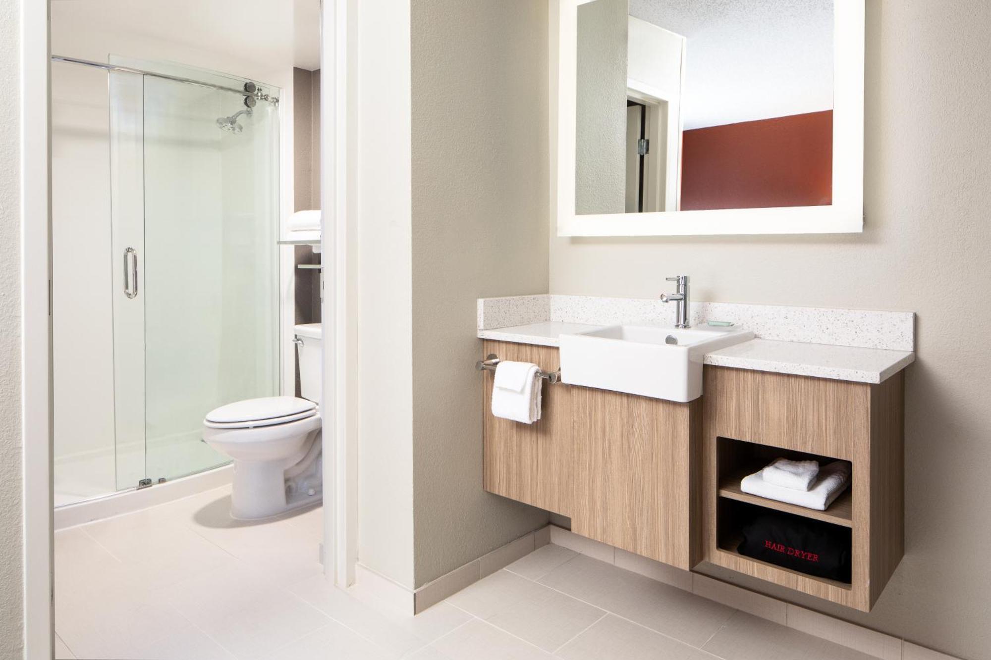 Springhill Suites By Marriott Dallas Downtown / West End Экстерьер фото