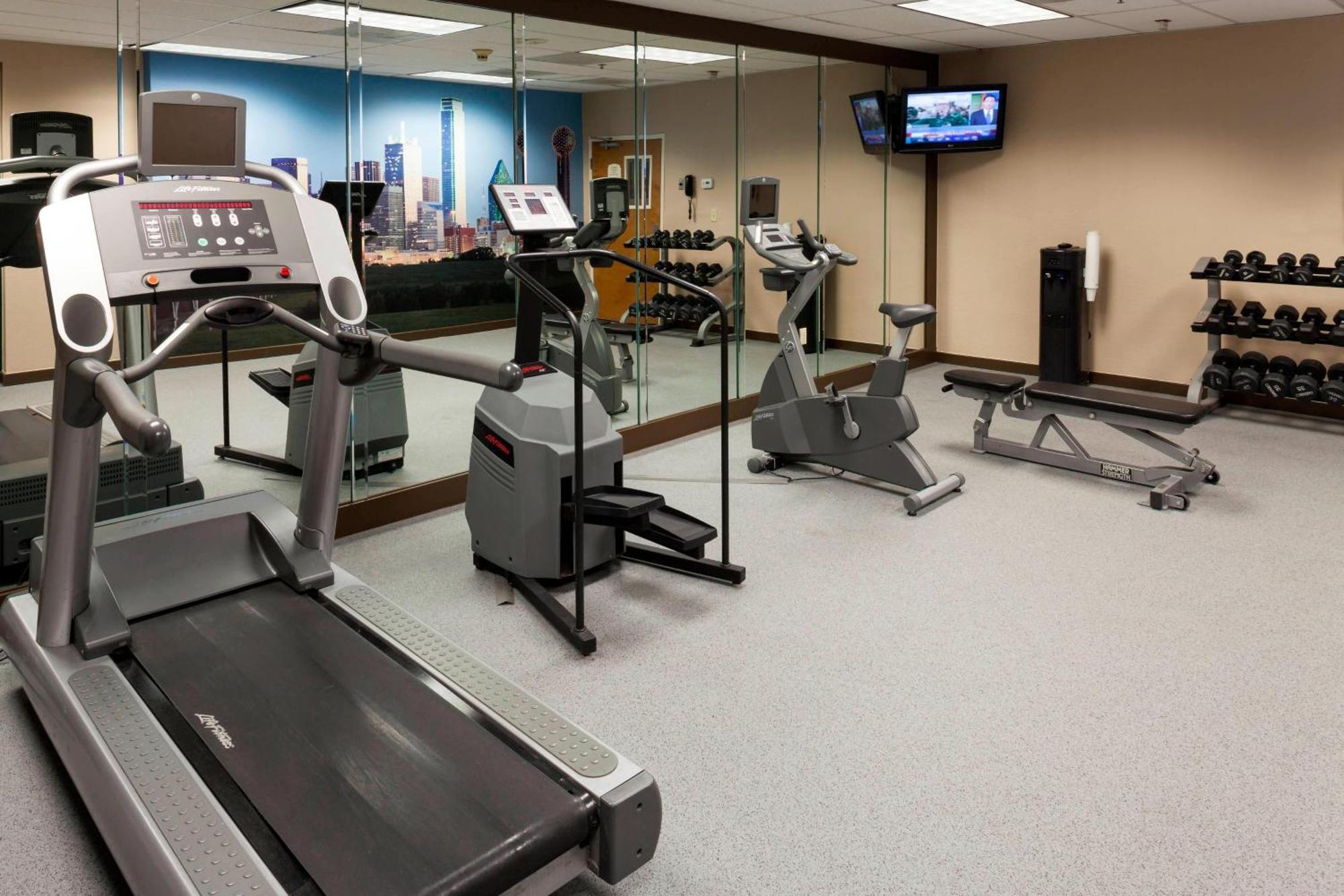 Springhill Suites By Marriott Dallas Downtown / West End Экстерьер фото