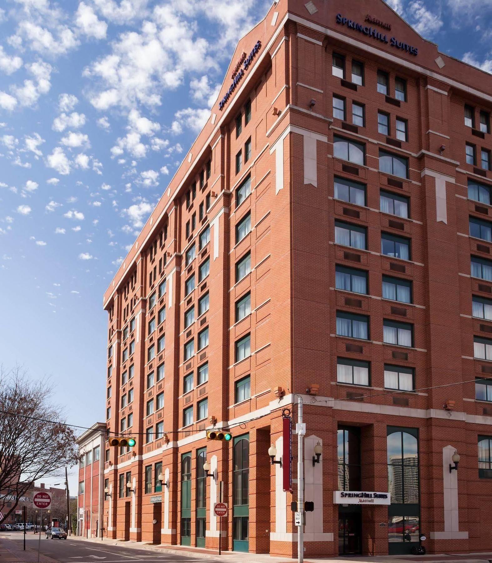 Springhill Suites By Marriott Dallas Downtown / West End Экстерьер фото